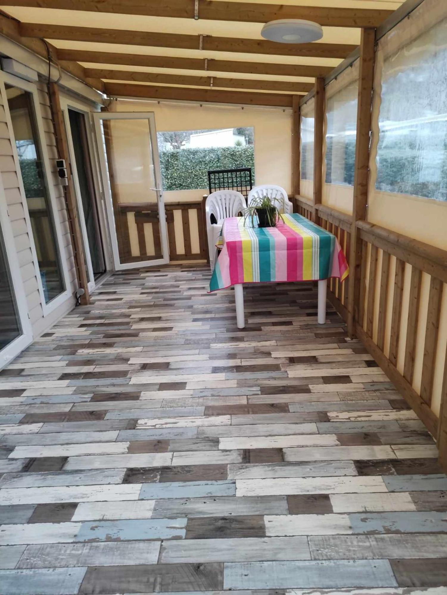 Mobil-home 6/8 Personnes Au Domaine De Kerlann, Camping *